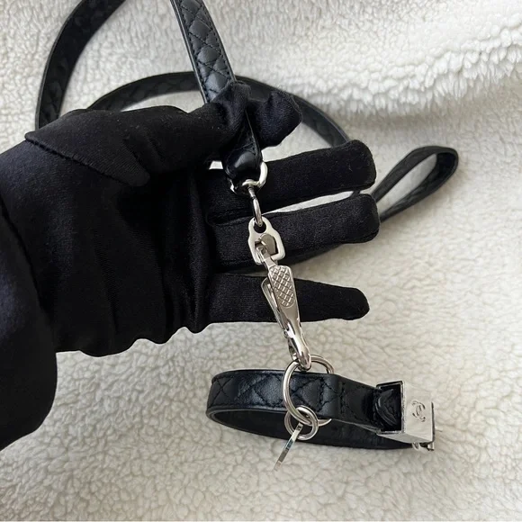 Auth Chanel Black Quilted CC Logo Dog Collar & Leash Set - Size Small - Picture 9 of 15